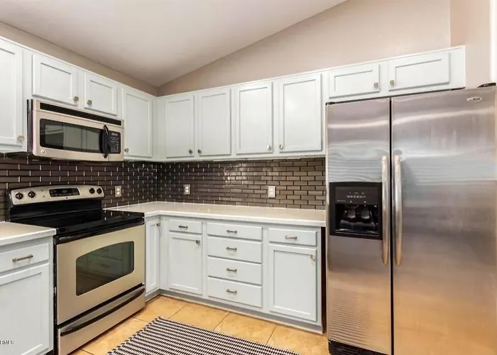 Ferienhaus Cozy Spacious House, Pool Heater, Spa, Firepit Peoria